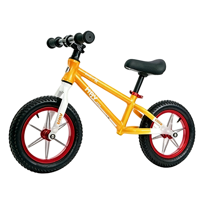 儿童平衡车，配备充气轮胎，适合2至5岁及以上儿童使用